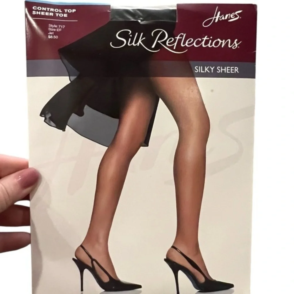 Hanes‎ Silk Reflections Pantyhose Control Top Sheer Toe Style 717 EF Jet Black